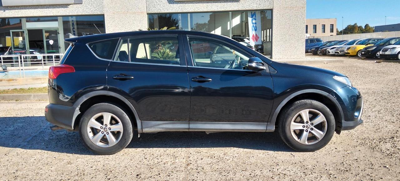 Toyota RAV4 5 Porte Rav4 2.0 d-4d Active 2wd 124cv mt