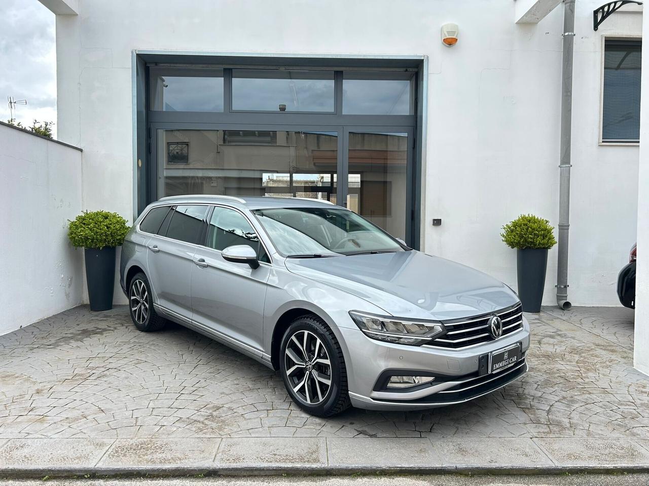 VW Passat 2.0 TDI DSG EXECUTIVE COCKPIT/NAVI-2020