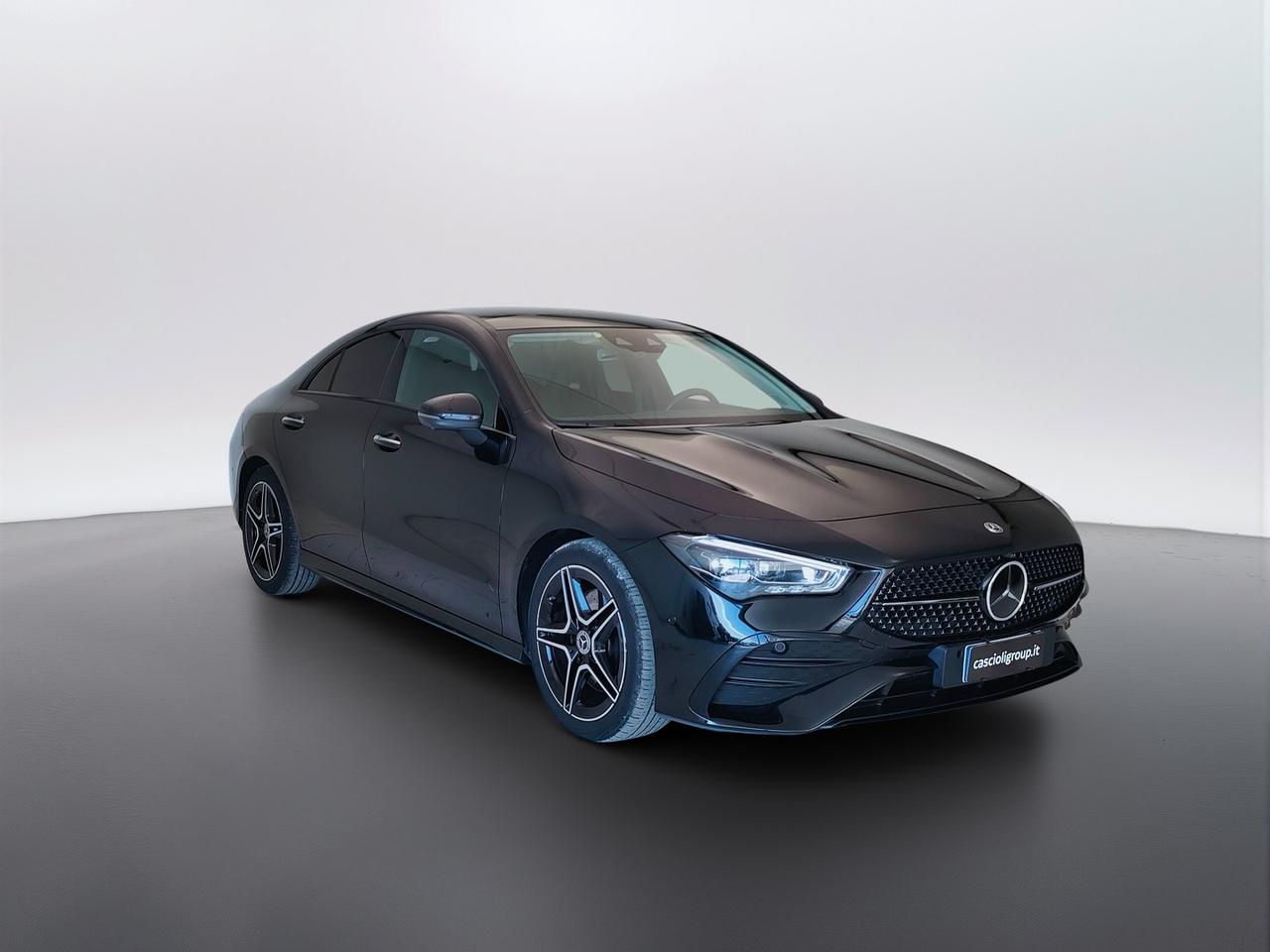 Mercedes-Benz CLA Coupe - C118 2023 - CLA Coupe 200 d AMG Line Premium Plus auto