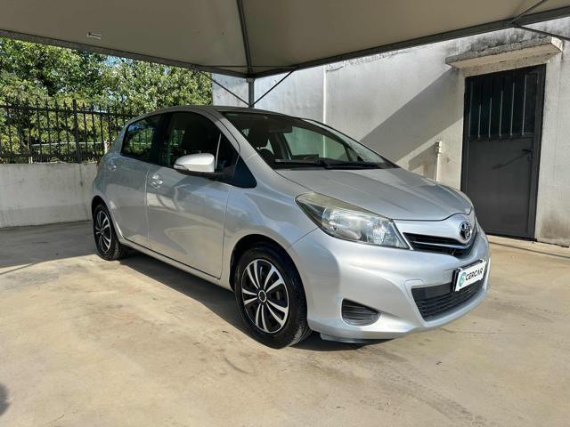 TOYOTA Yaris 1.0 5 porte Active OK NEOP. NAVI EURO 5 TELECAMERA
