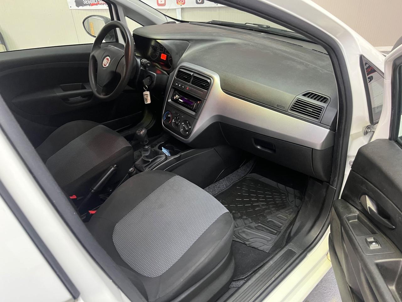 FIAT GRANDE PUNTO - NEOPATENTATI