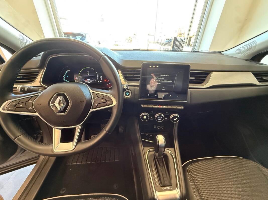 Renault Captur 1.6 E-Tech hybrid Intens 145cv auto