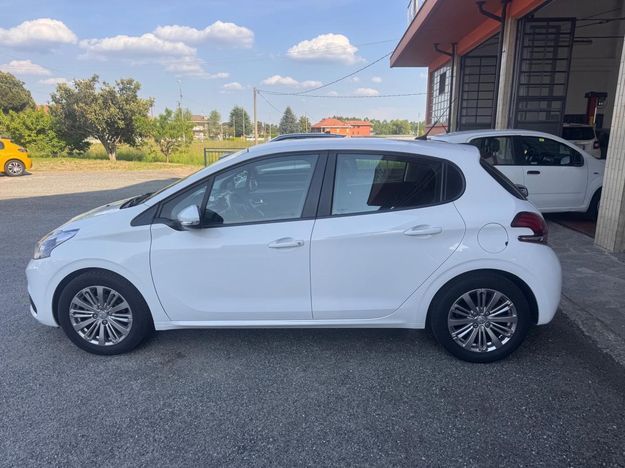 Peugeot 208 1.2 82 cv Active