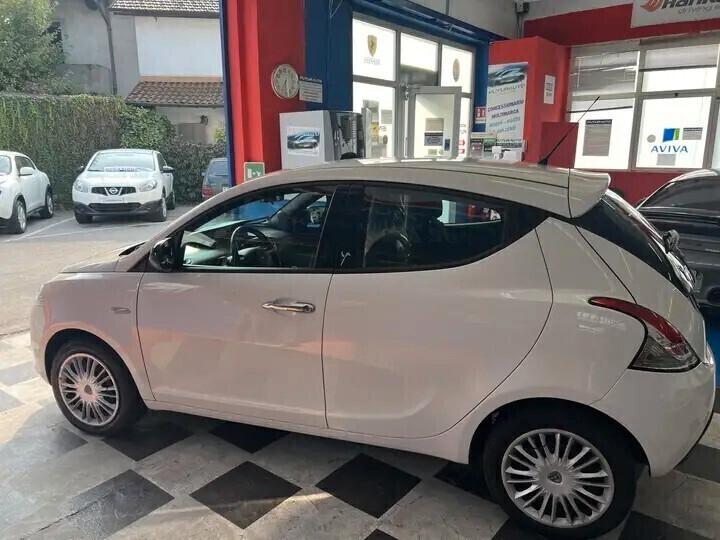 Lancia Ypsilon 1.2 Benzina Platinum S/S 69CV - IDEALE NEO PATENTATI! PASSAGGIO E GARANZIA 12 MESI COMPLETA