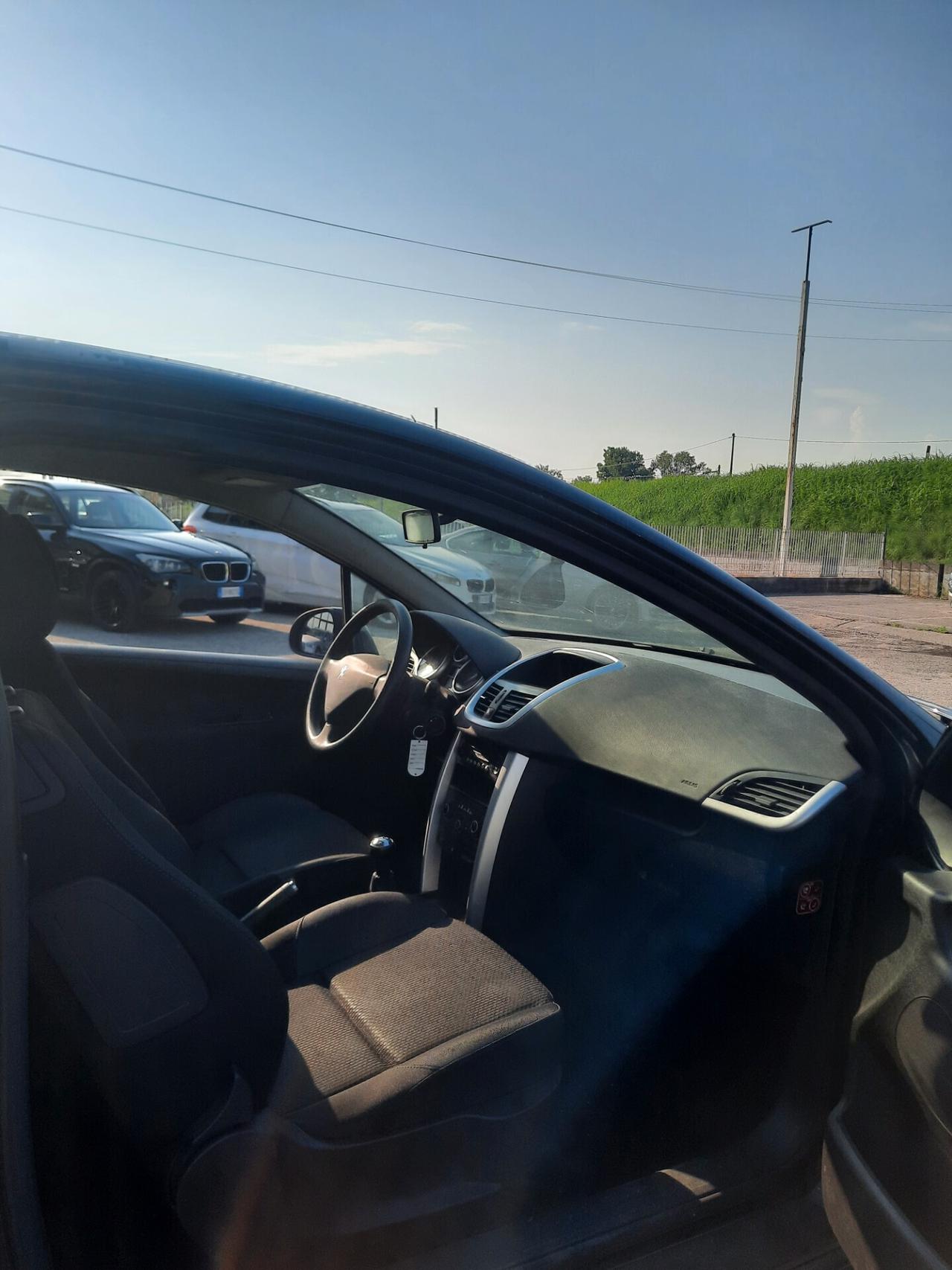 Peugeot 207 1.4 HDi 70CV 3p. OK NEOPATENTATI