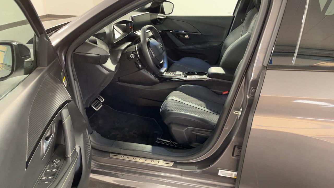Peugeot 208 GT 130cv EAT8 AUT. GT