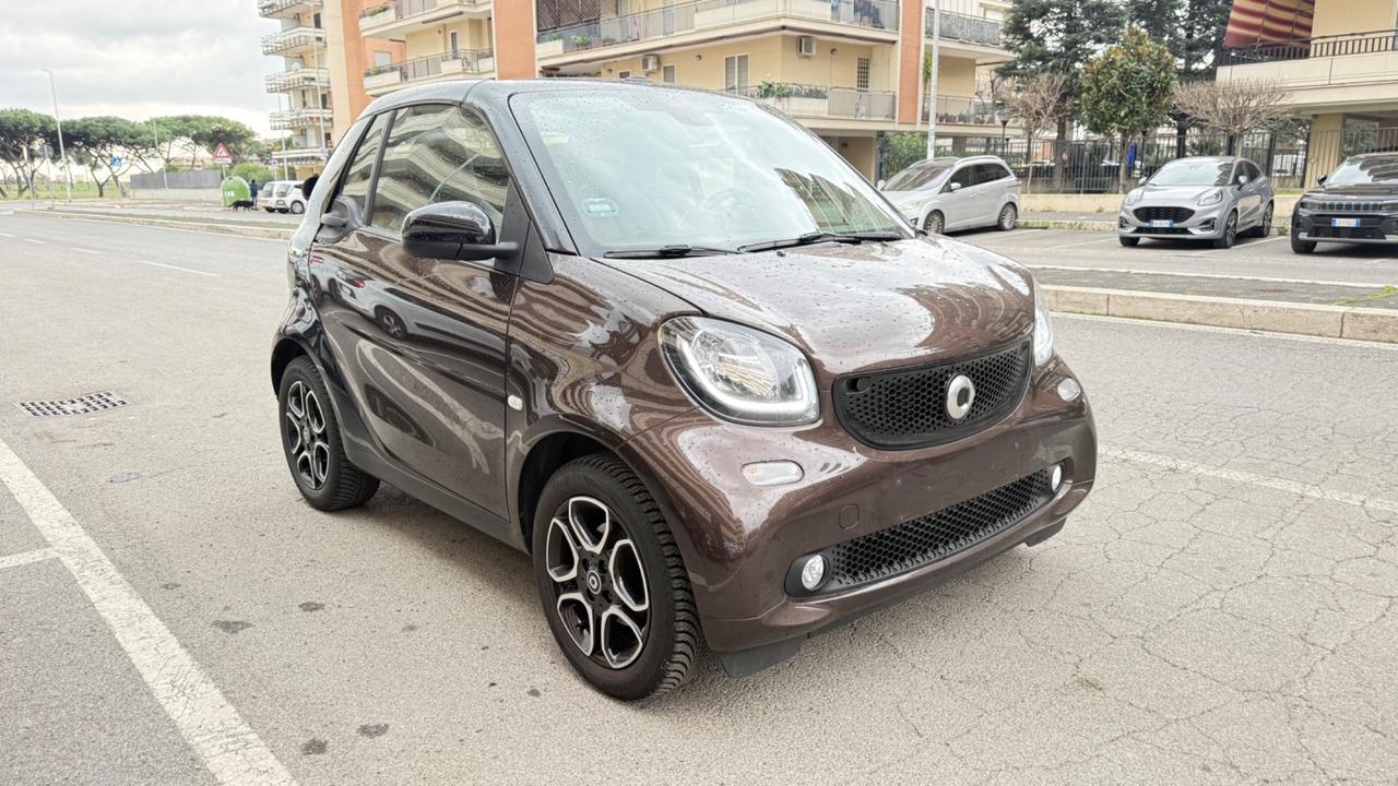 Smart ForTwo 70 1.0 twinamic cabrio Perfect LED NAVI KAMERA PDC PELLE CERCHI 15 BLUETOOTH BRACCIOLO