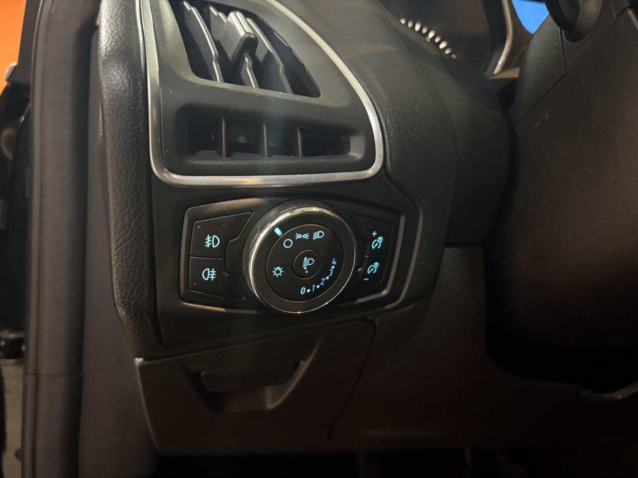 Ford Focus 1.6 120 CV GPL SW Titanium PERMUTE E FINANZIAMENTI
