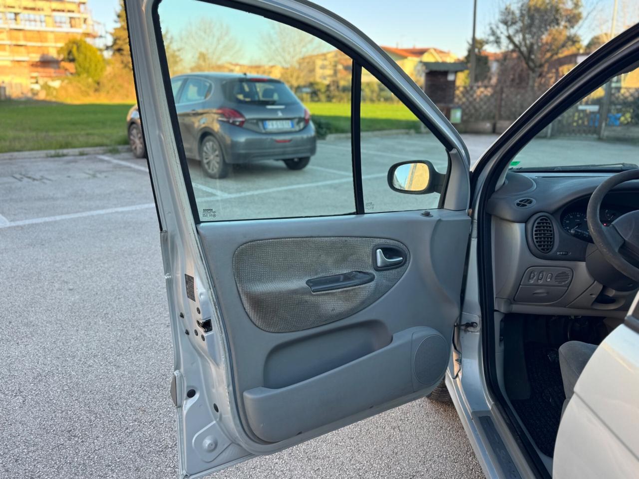 Renault Megane Mégane Scénic 1.9 dTi cat RXE