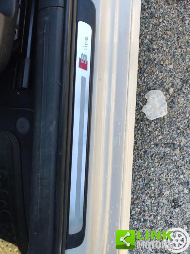 AUDI A4 Avant 2.0 TDI 177 CV quattro S-LINE