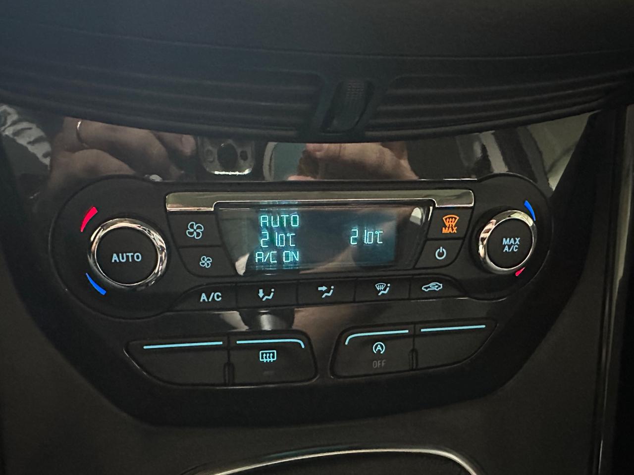 Ford Kuga 2.0 TDCI 140 CV 4WD Titanium NAVI-TELECAMERA