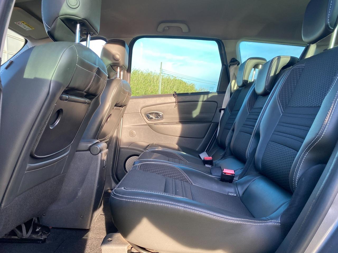 RENAULT - Grand Scénic - dCi 8V 110 CV EDC