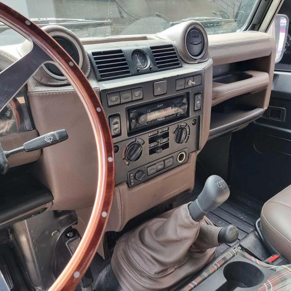 Land Rover Defender RESTORED 90 2.2 PUMA TD4- LIFE&STYLE