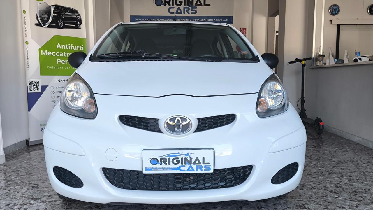 Toyota Aygo 1.0 12V VVT-i 5 porte Sol Connect