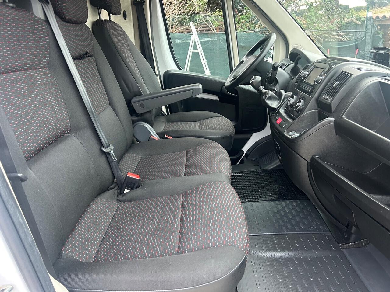Peugeot Boxer 333 2.2 BlueHDi 140 S&S PC-TM Furgone