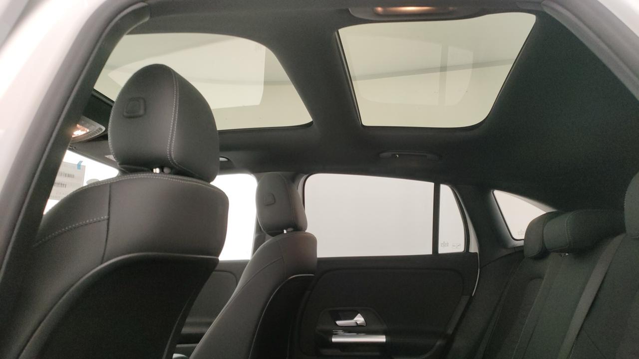 Mercedes-Benz GLA 200 d automatic