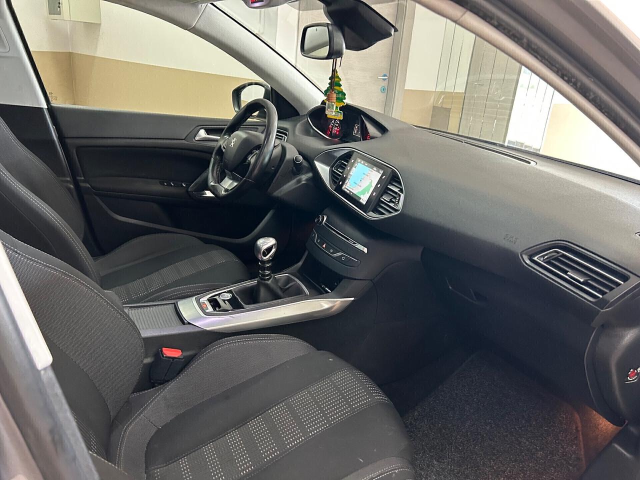 Peugeot 308 1.6 HDi 115 CV Allure