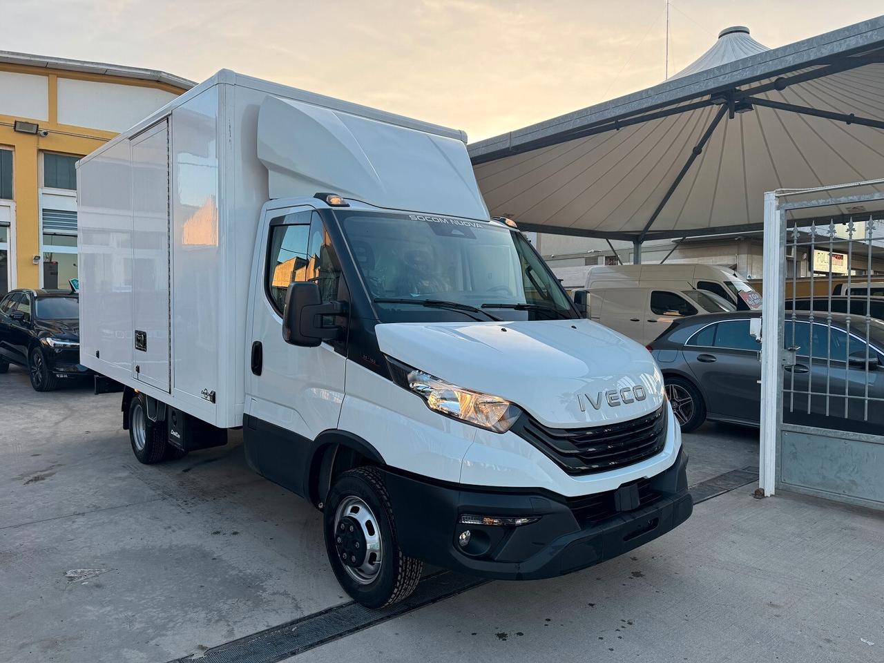 DAILY 35C16 MOTORE 3.0 PASSO 3750 CON CASSA KM 0!!!!!!!!!!!!