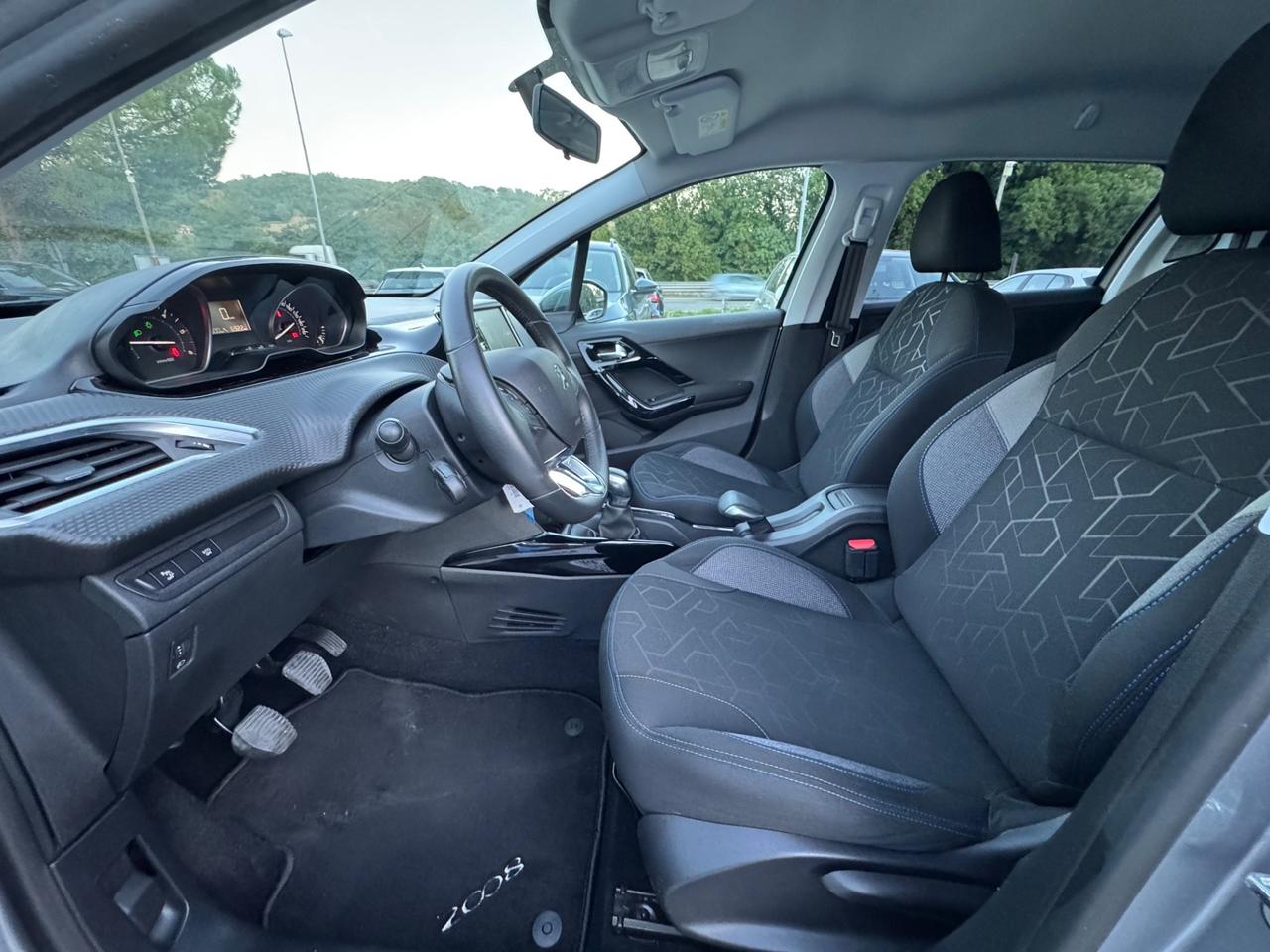 Peugeot 2008 BlueHDi 100 S&S Signature