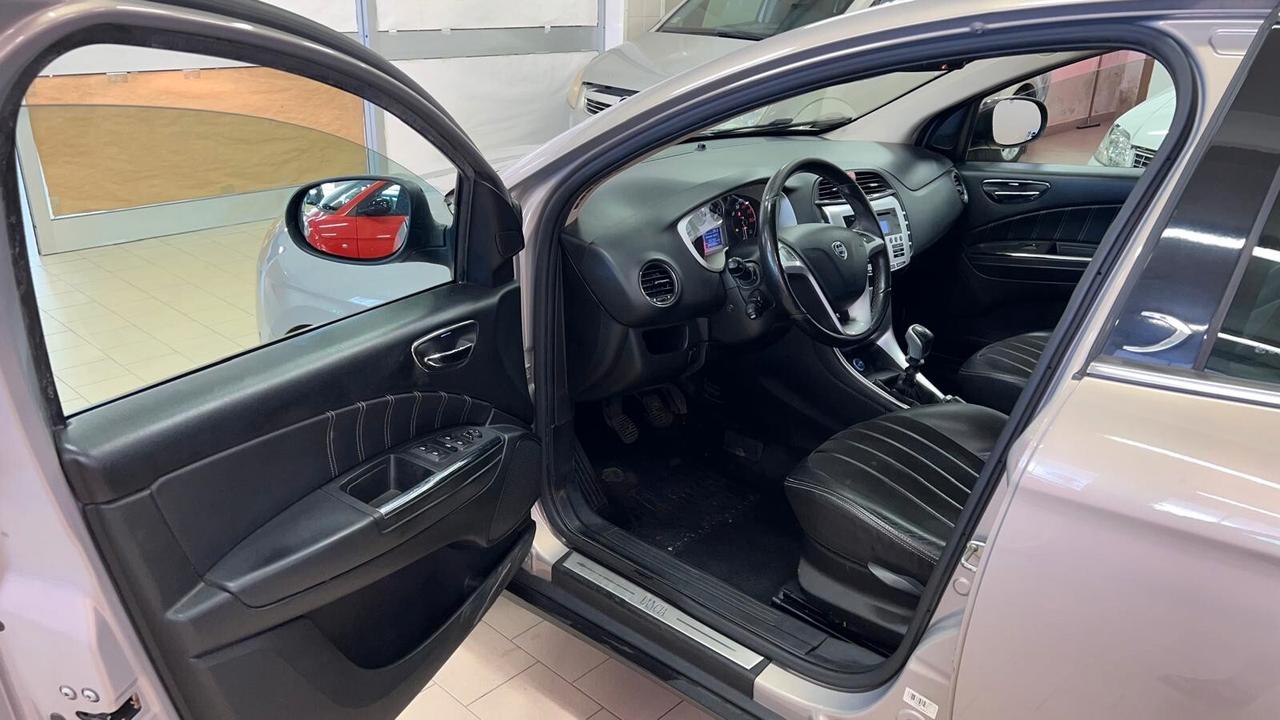 Lancia Delta 1.4 T-Jet 120 CV Oro