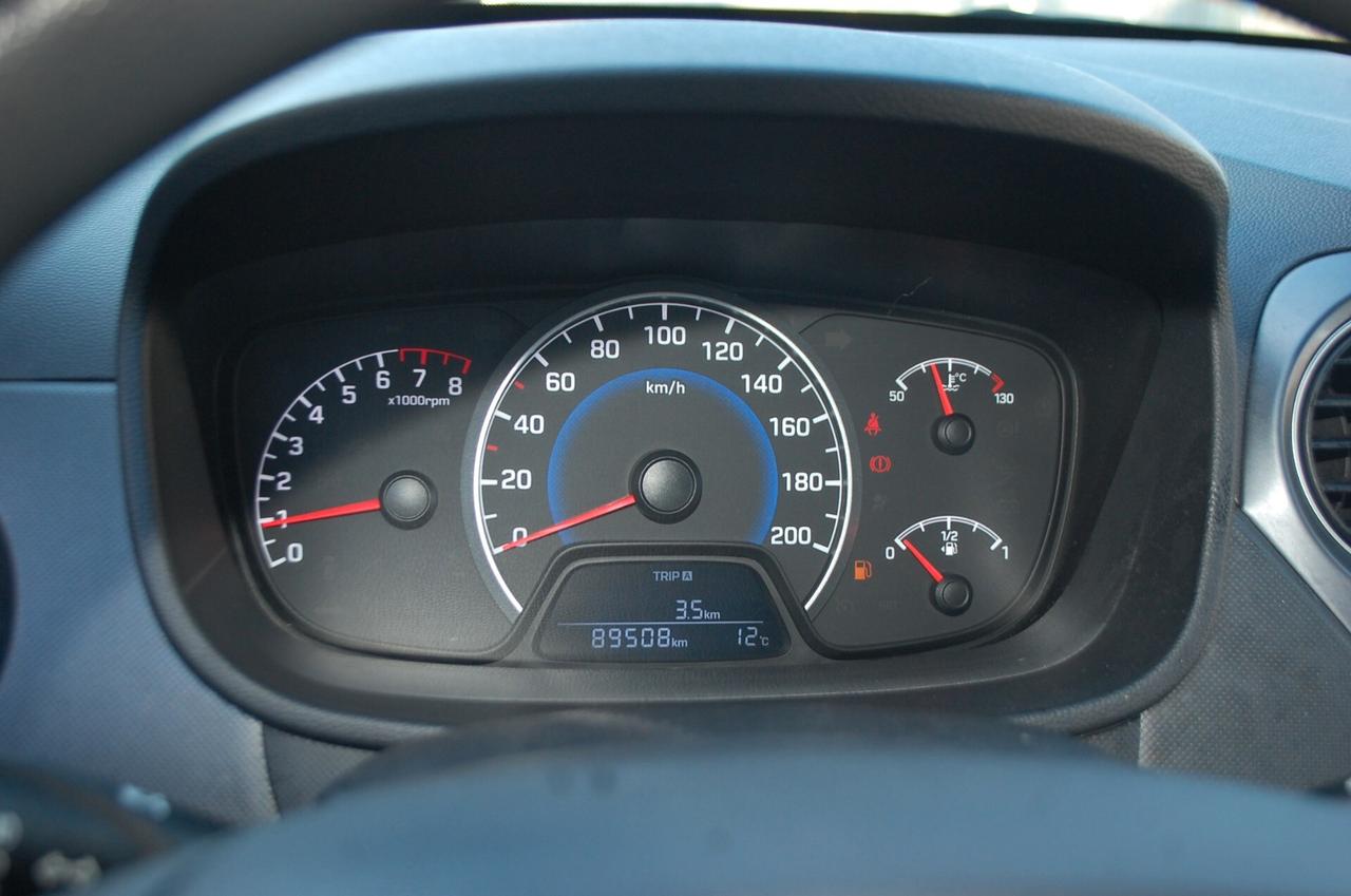 Hyundai i10 1.0 Bz 67CV Comfort Uff Italy Led USB Clima