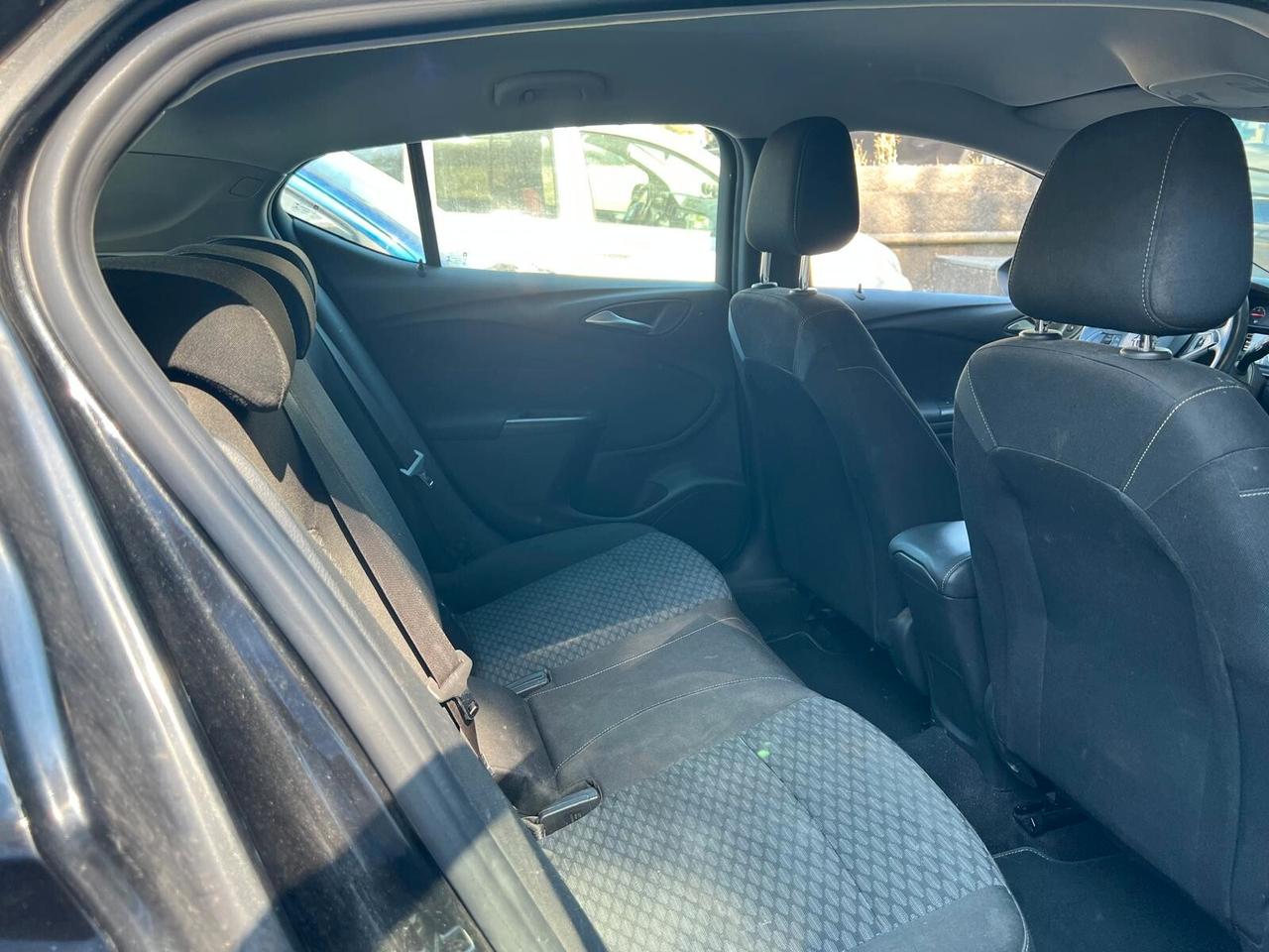 Opel Astra 1.6 CDTi 5 porte
