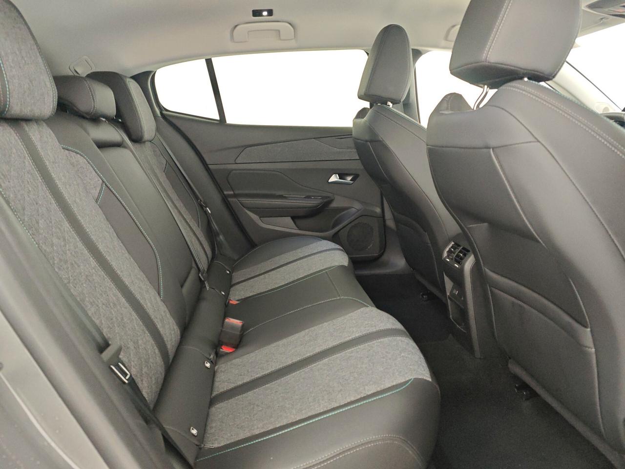 Peugeot 408 PureTech 130 S&S EAT8 Allure