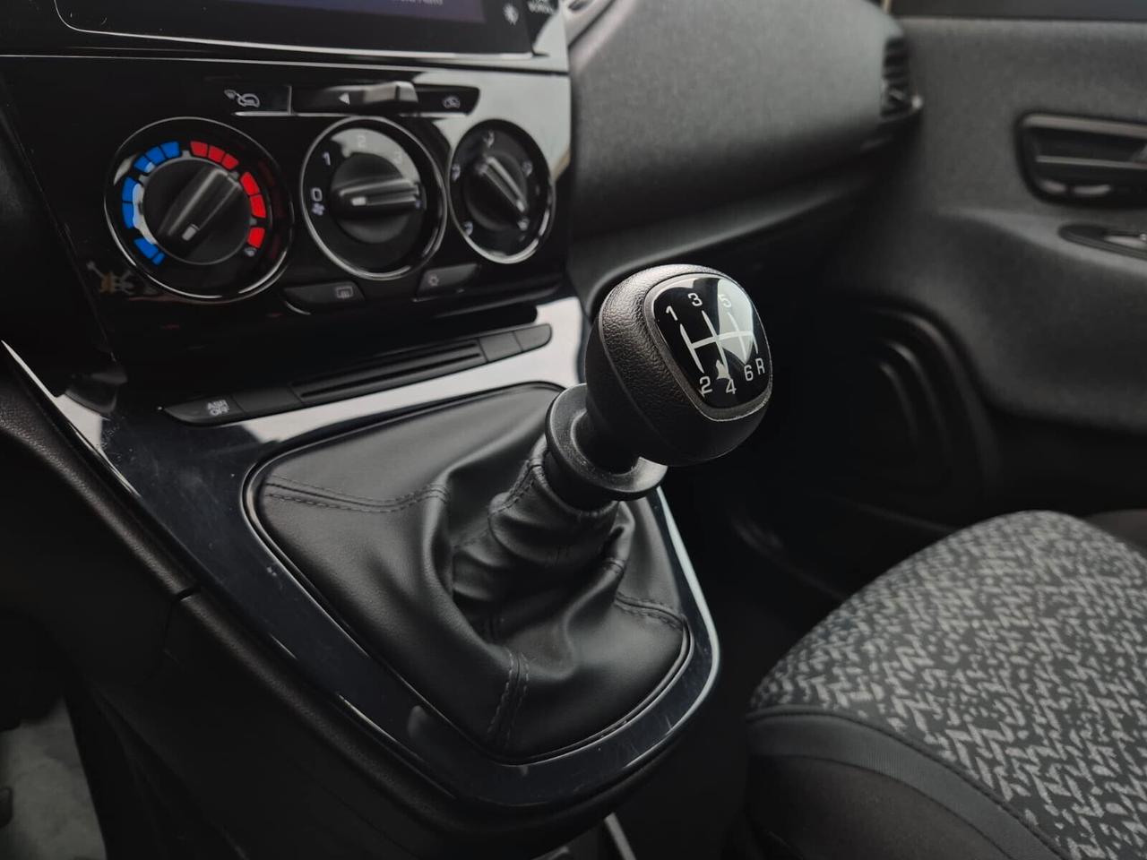 Lancia Ypsilon Silver 1.0 70CV Hybrid