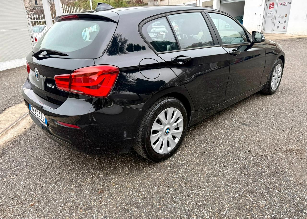 Bmw 116 116d 5p. Automatica Sport