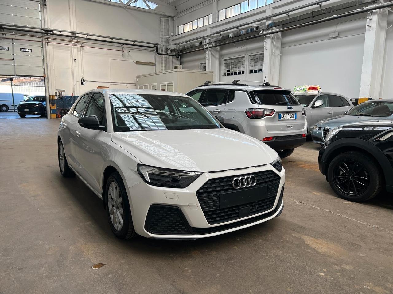 Audi A1 SPB 30 TFSI S tronic SOLO 19000KM