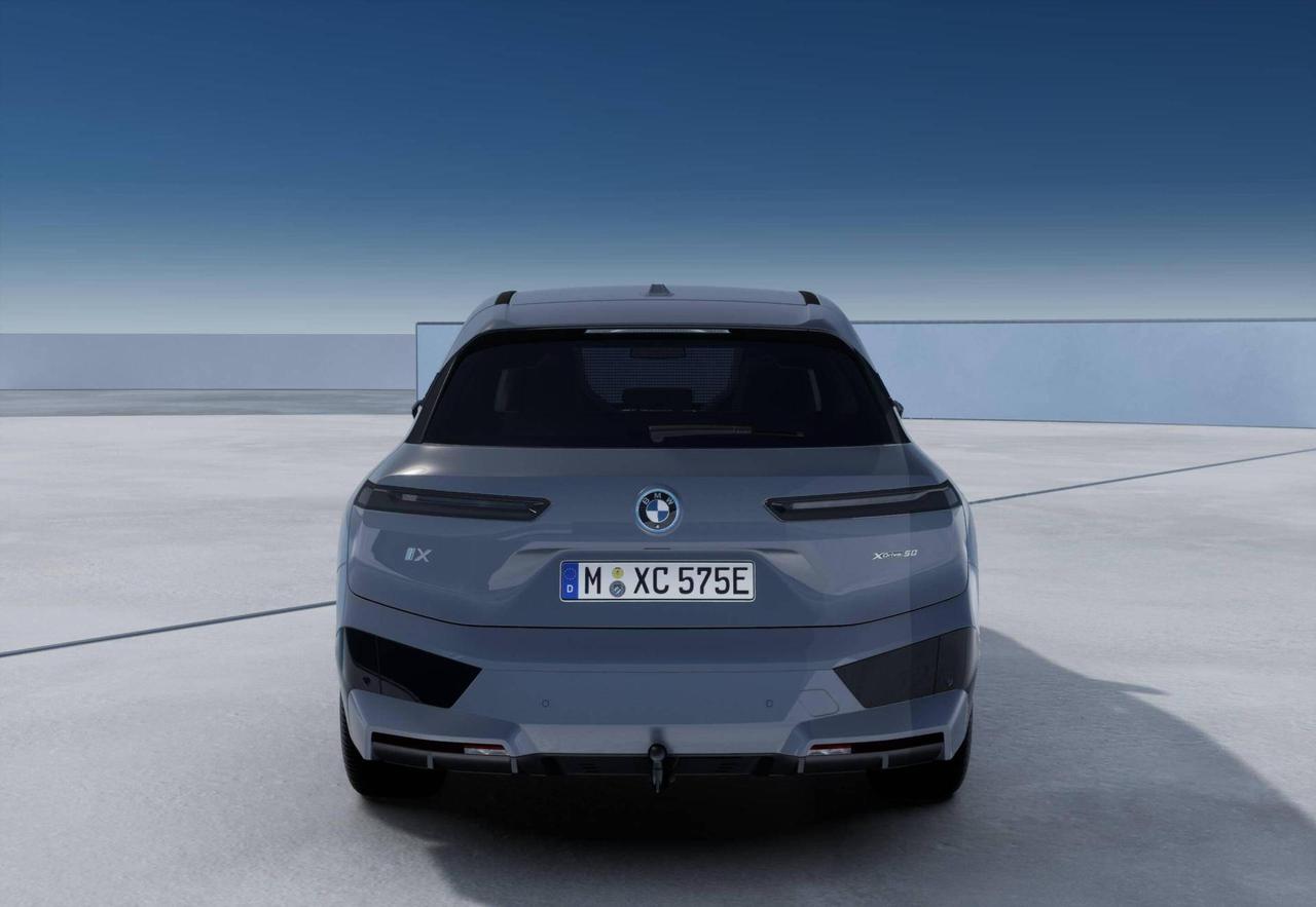 BMW iX xDrive50 Pacchetto Sportivo