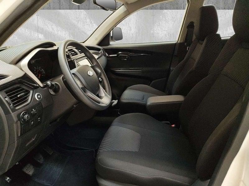 Mahindra KUV100 1.2 K8