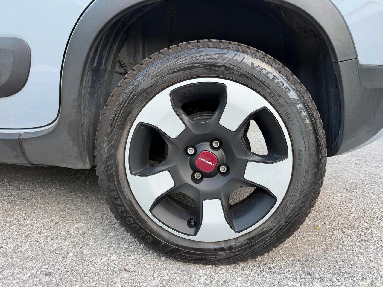 Fiat Panda 1.0 FireFly S&S Hybrid City Cross