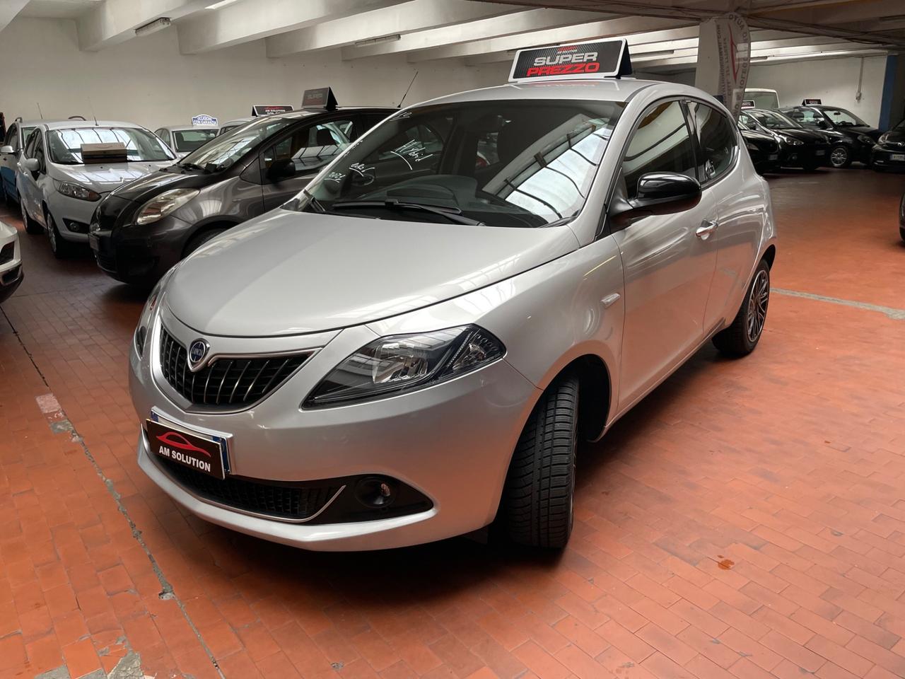 Lancia Ypsilon 1.0 Hybrid Neopatentati Euro 6