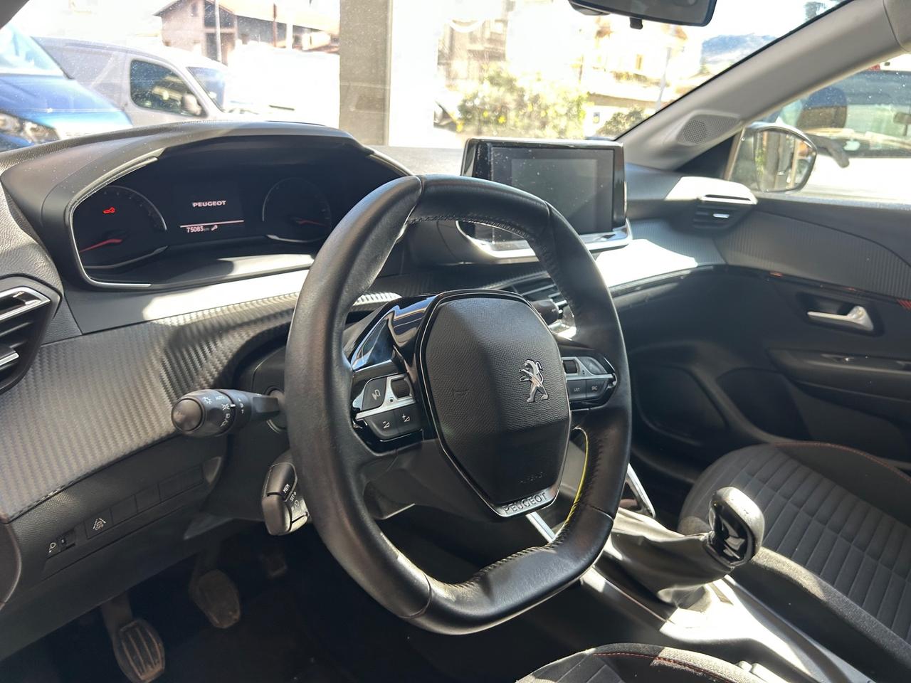 Peugeot 208 1.2 5p. Allure 05/2022 “ NEOPATENTATI “