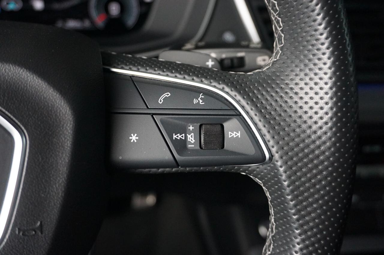 Audi Q5 SPB 40 TDI quattro S tronic S line Identity Black