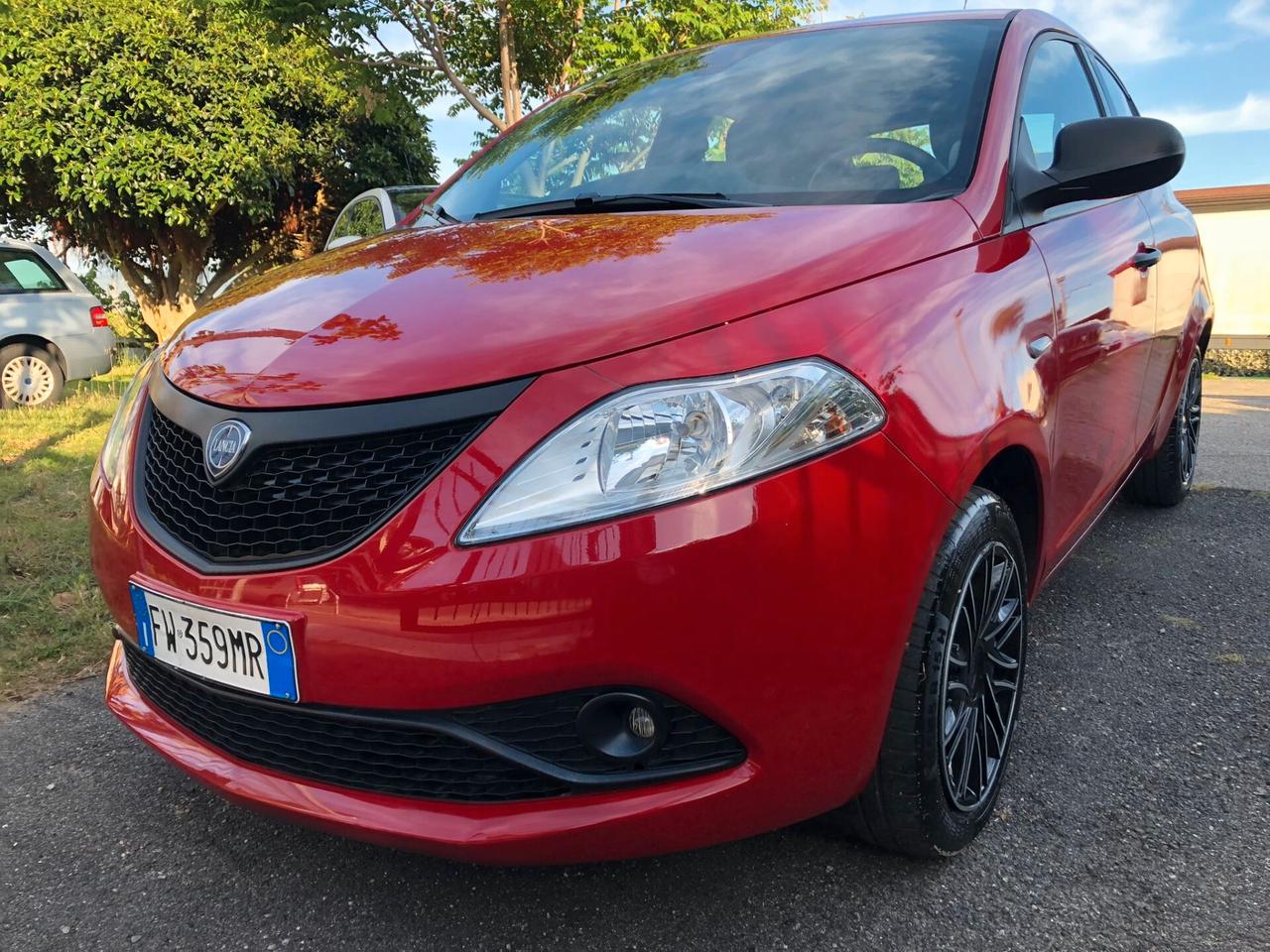 Lancia Ypsilon 1.2 69 CV 5 porte Gold KM 30000