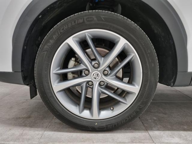 MG EHS Plug-in Hybrid Luxury PHEV