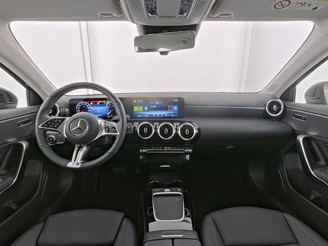 MERCEDES-BENZ A 180 Automatic Progressive Advanced