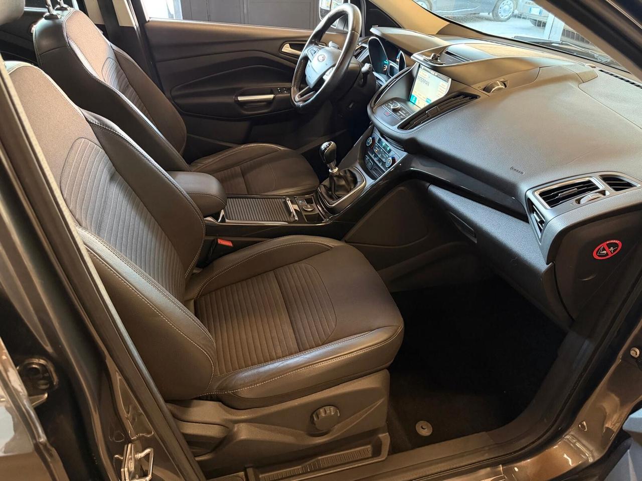 Ford Kuga 1.5 TDCI 120 CV S&S 2WD Titanium
