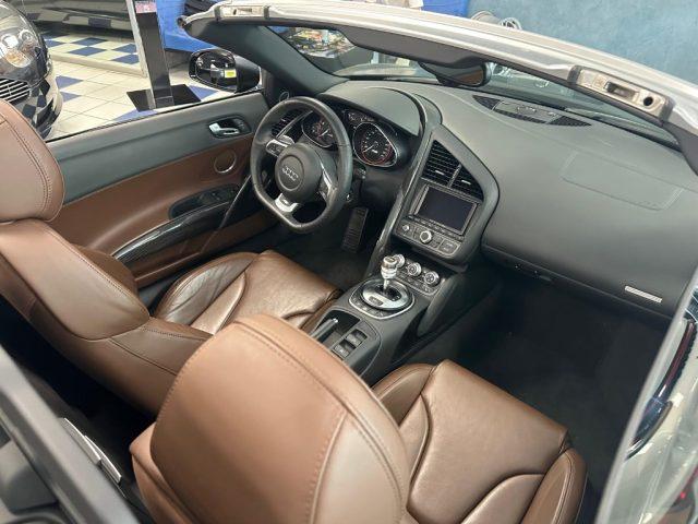 AUDI R8 Spyder 5.2 V10 FSI quattro R tronic