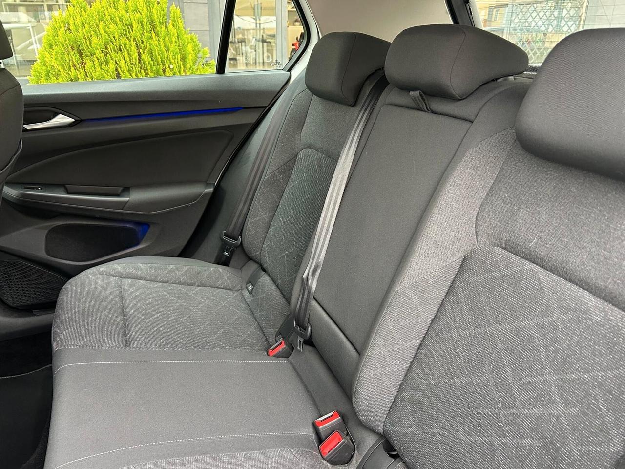 Volkswagen Golf 1.0 eTSI EVO DSG Life IVA ESPOSTA