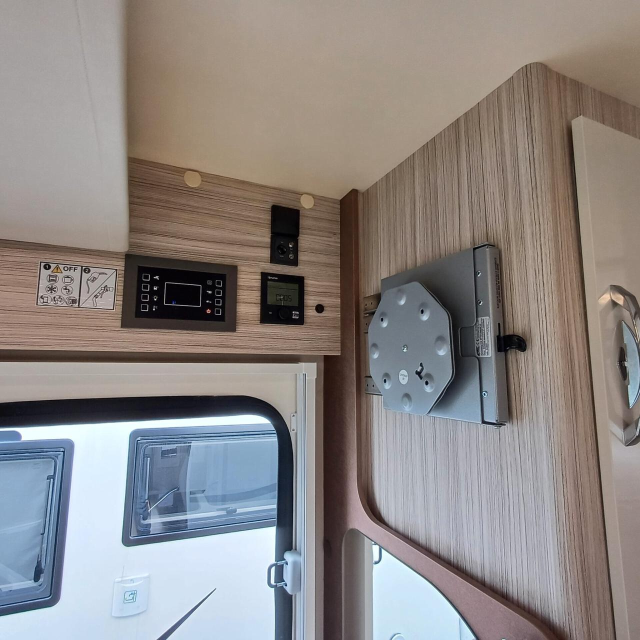ELNAGH T- LOFT 532