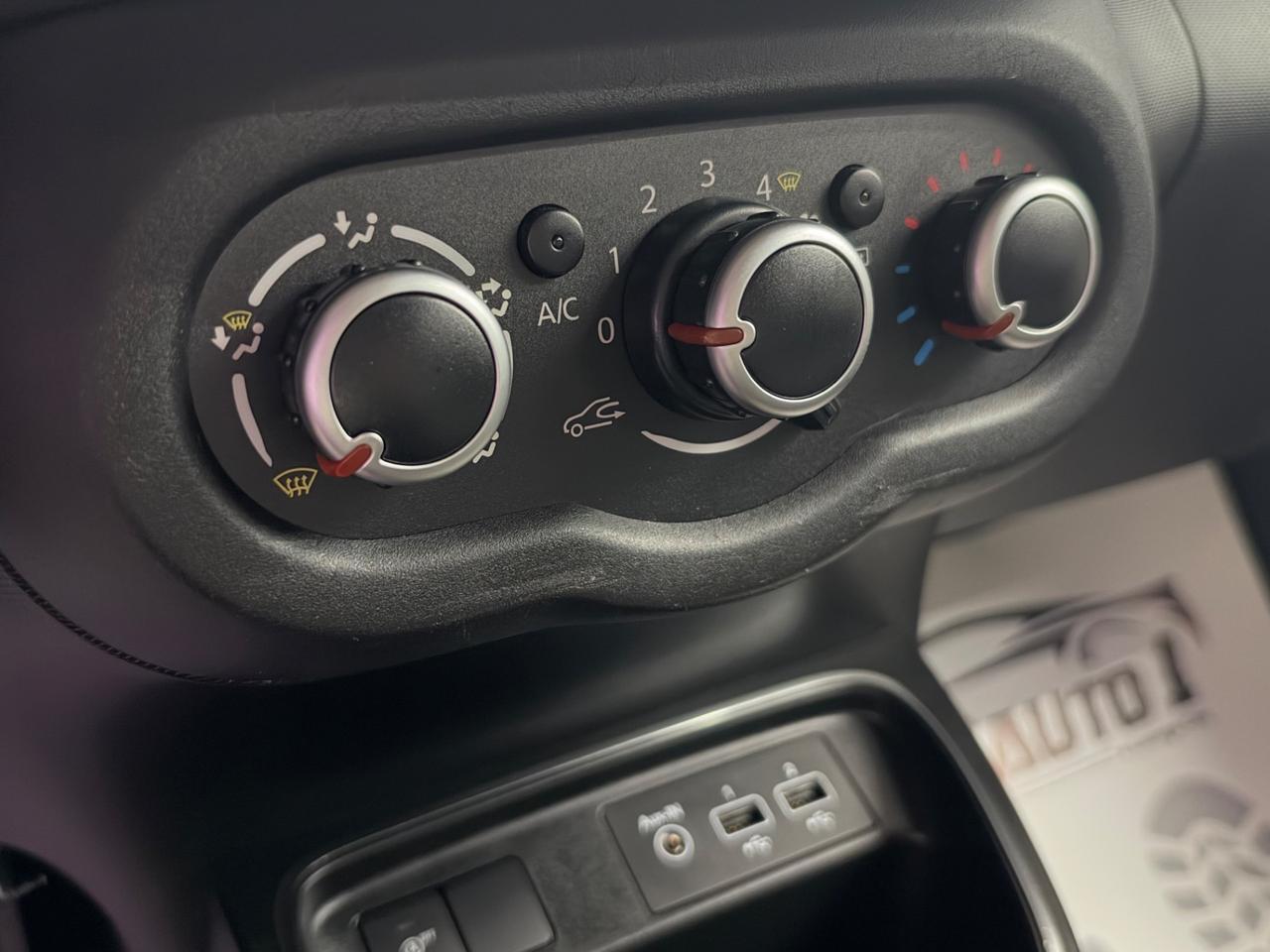 Renault Twingo SCe Intens Full Opt Car-Play