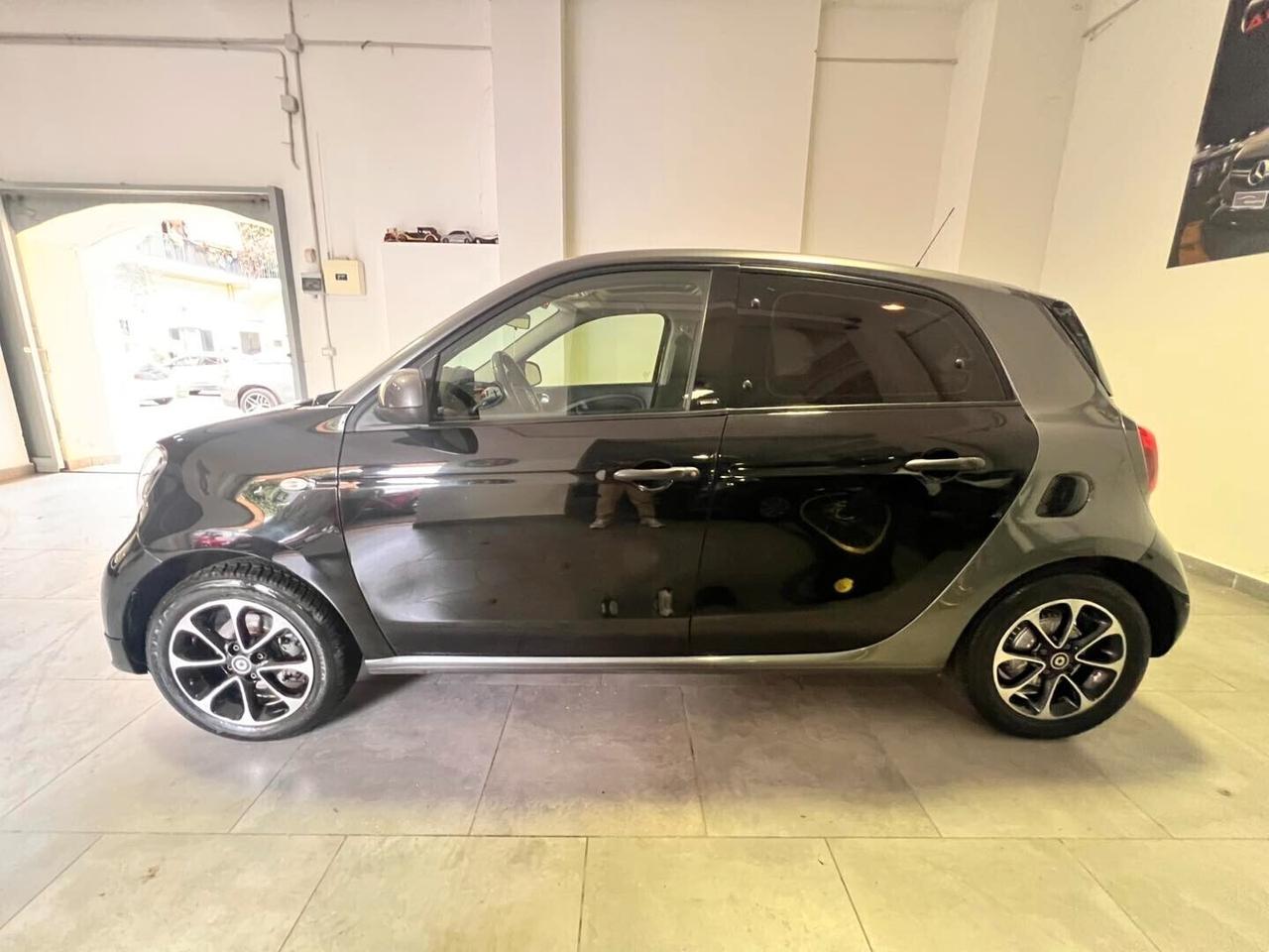 SMART FORFOUR 1.0 SUPERPASSION 11-2019