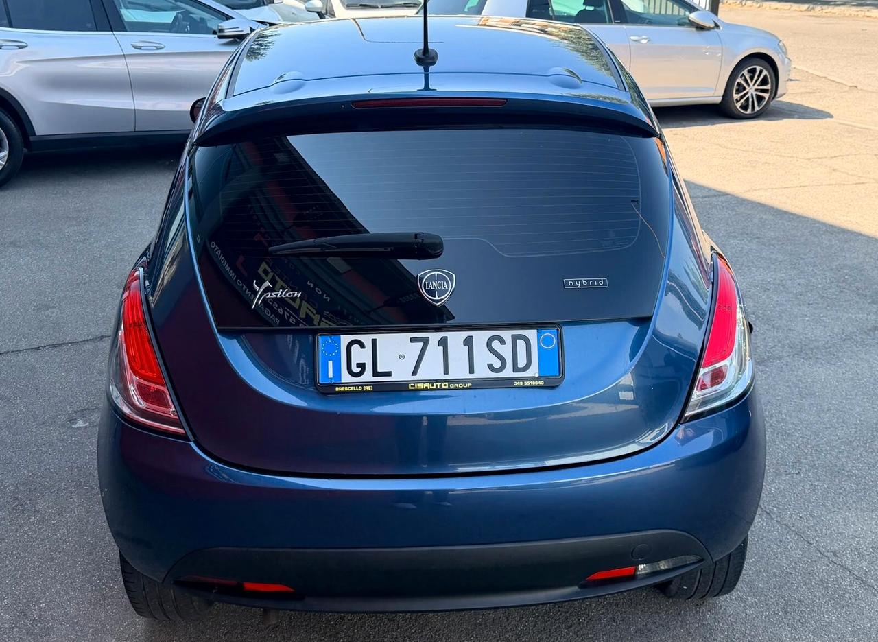 Lancia Ypsilon 1.0 FireFly 5 porte S&S Hybrid Alberta Ferretti
