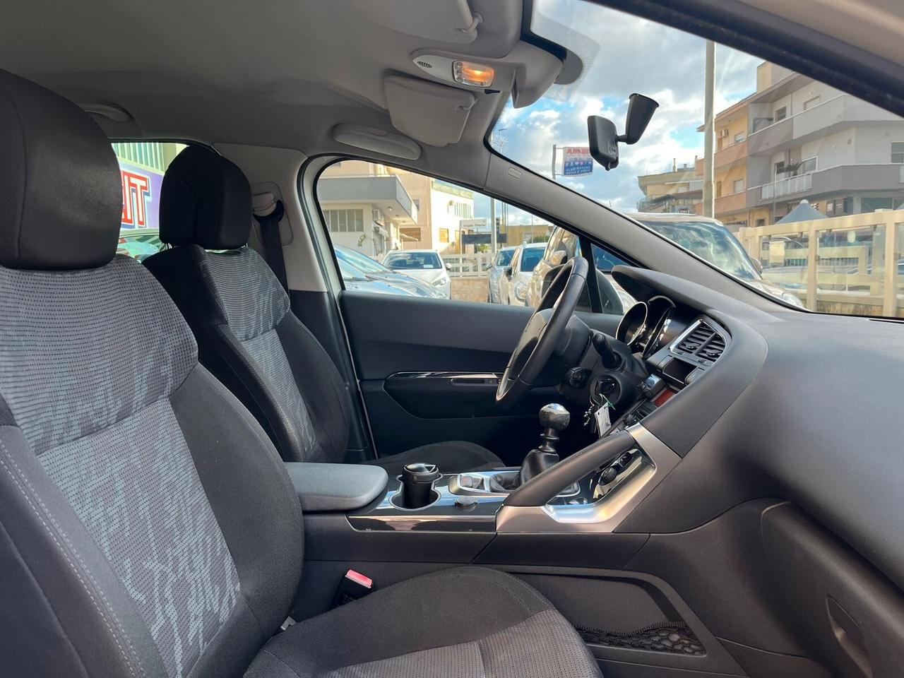 Peugeot 3008 1.6 HDi 110CV Business