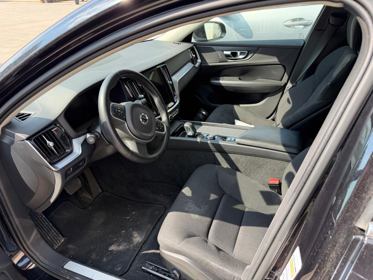 Volvo V60 B4 (d) Geartronic Momentum Business Pro