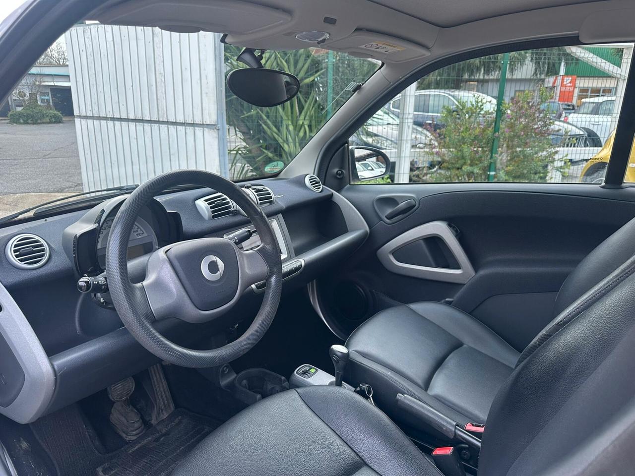 Smart ForTwo 1000 52 kW MHD coupé pure