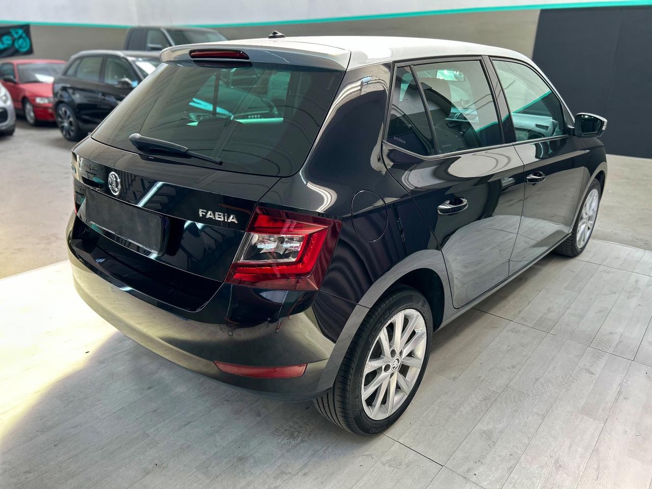 Skoda Fabia 1.0 MPI 75 CV Twin Color Nero